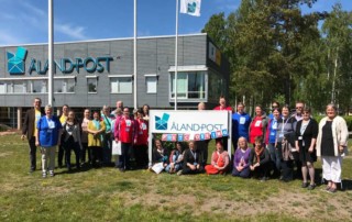 Postcrossingyhdistyksen vierailu Åland Postin Svibyn postiterminaalissa kesällä 2017